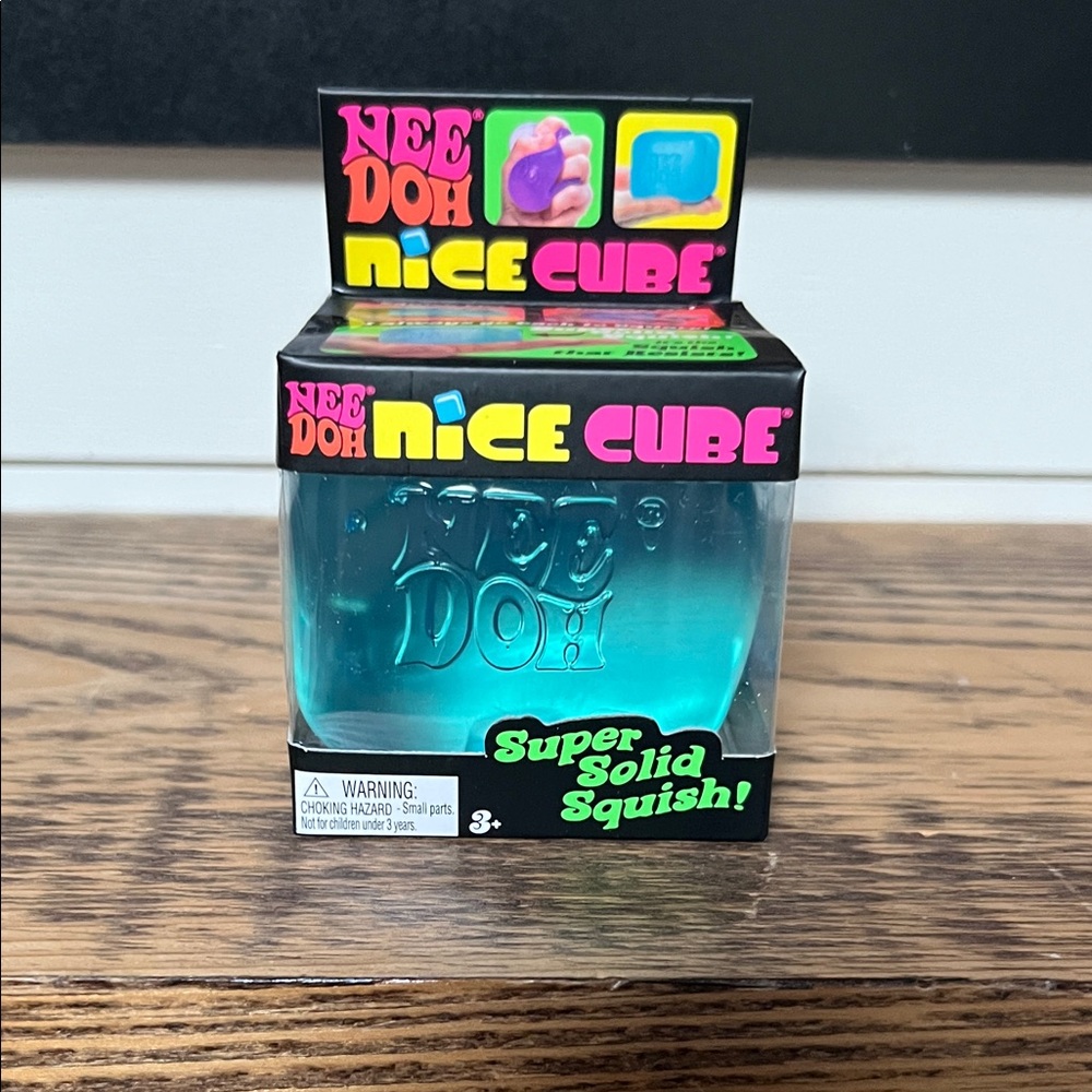 Nice Cube Super Solid Squish - Teal Blue